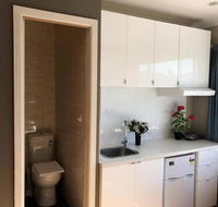 Traveler's Affordable Studio Unit Beverly Hills - Accommodation Gladstone