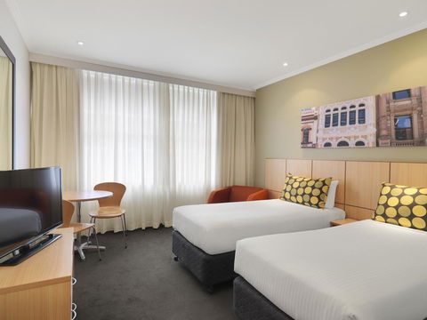 Travelodge Hotel Sydney Martin Place - Accommodation Gladstone 1