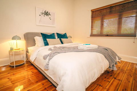 Treasure On Bagot-Free Wifi/Netflix-Close To CBD - Accommodation Gladstone 1