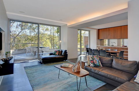 Treehouse Jervis Bay - Accommodation Gladstone 1
