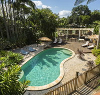 Treehouse On Plantation - Accommodation Gladstone