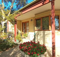 Treetops Hideaway - Accommodation Gladstone