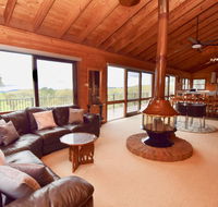 Treetops Retreat Katoomba - Accommodation Gladstone