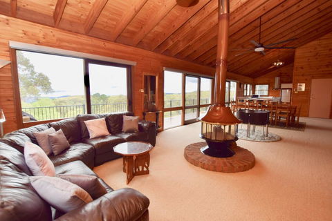 Treetops Retreat Katoomba - Accommodation Gladstone 0