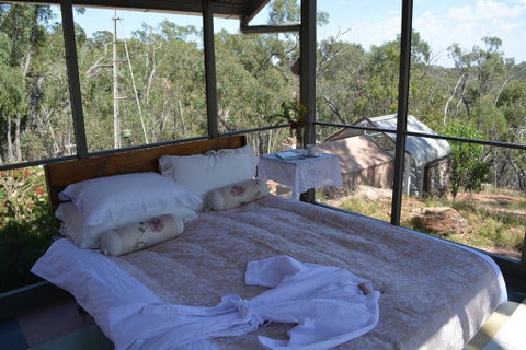 Trestrail Cottage B & B - Accommodation Gladstone 3
