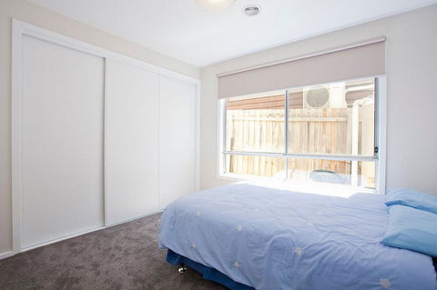Troon Townhouse 2-17 - Accommodation Gladstone 2
