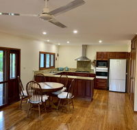 Tropical Styling - Accommodation Gladstone