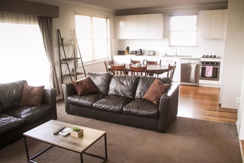 Tuna Sleepover - Accommodation Gladstone 3