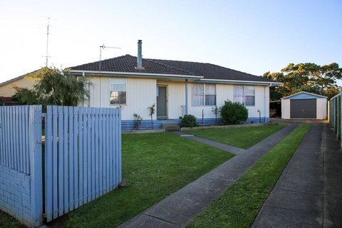 Tuna Sleepover - Accommodation Gladstone 0