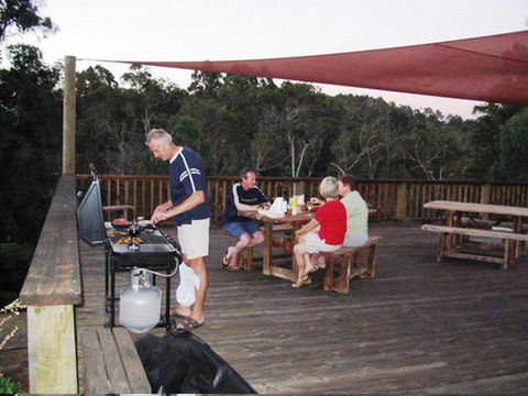Tweed Valley Lodge - Accommodation Gladstone 3