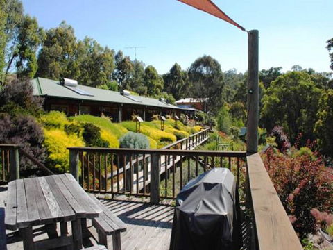 Tweed Valley Lodge - Accommodation Gladstone 0