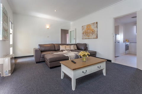Twelve Errard - Accommodation Gladstone 0