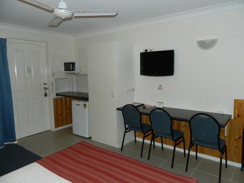 Twin Towns Motel - Accommodation Gladstone 2