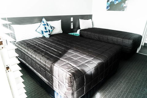 Twin Willows Hotel - Accommodation Gladstone 2