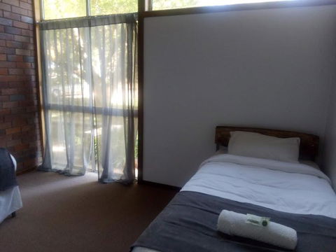 Twinkle Tree's Cottage - Accommodation Gladstone 1