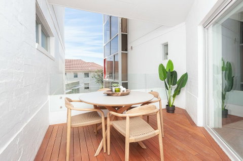 ULTIMATE BONDI LIVING - Accommodation Gladstone 2