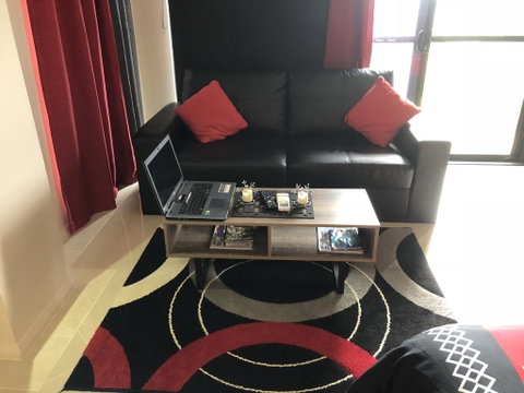 Ultra Modern Private Studio Room - Accommodation Gladstone 1