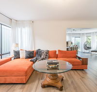 ULTRA SPACIOUS STYLISH HOME IN PRESTONS - SYDNEY - Accommodation Gladstone