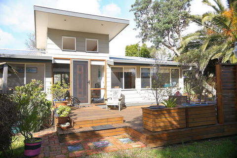 Unawatuna House @ Cape Woolamai - Accommodation Gladstone 0