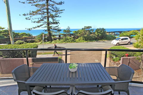 Unit 1 Phoenix Apartments, Coolum Beach - Accommodation Gladstone 0