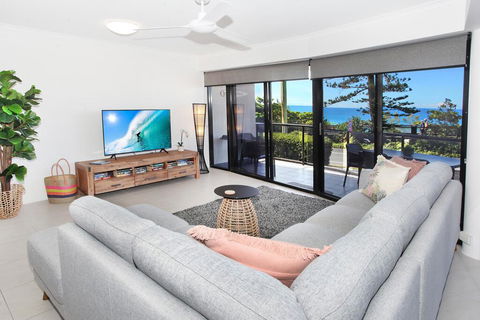 Unit 1 Phoenix Apartments, Coolum Beach - Accommodation Gladstone 3