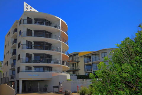 Unit 1, The Rocks, 1746 David Low Coolum Beach - 500 Bond - Accommodation Gladstone 0