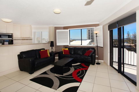 Unit 10, The Rocks, 1746 David Low Way, Coolum Beach - 500 BOND - Accommodation Gladstone 3