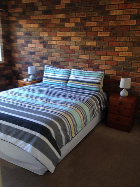 Unit 2 @ Beach Haven - Accommodation Gladstone 3