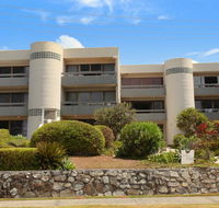 Unit 2 Biriny Lodge 1686-1689 David Low Way Coolum Beach - Accommodation Gladstone