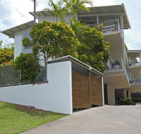 Unit 2 Sea Breeze Villas- 39 First Avenue Coolum - WIFI 400 Bond - Accommodation Gladstone