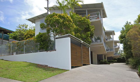 Unit 2, Sea Breeze Villas- 39 First Avenue Coolum - WIFI, 400 Bond - Accommodation Gladstone 0