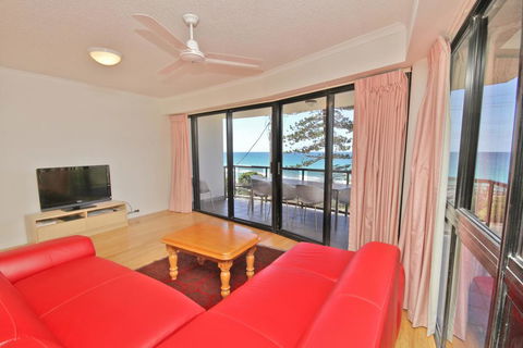 Unit 3 Phoenix Apartments, 1736 David Low Way Coolum Beach - Linen Incl. WIFI, 500 Bond - Accommodation Gladstone 2