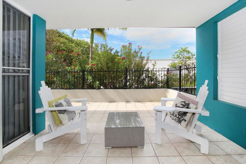 Unit 3, On The Park, 22 Frank Street Coolum Beach, 400 BOND, LINEN INCLUDED - Accommodation Gladstone 0