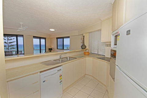 Unit 3, The Rocks, 1746 David Low Way Coolum Beach - 500 BOND - Accommodation Gladstone 2