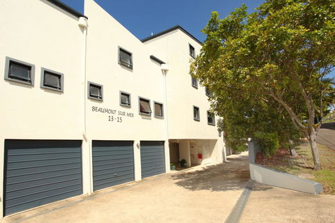 Unit 4, Beaumont Sur Mer, 13 - 15 Pacific Terrace Coolum Beach, 400 BOND, LINEN SUPPLIED - Accommodation Gladstone 2