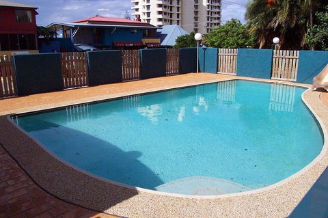Unit 4, Cooltoro Court, 7 Frank Street Coolum Beach, 400 BOND, LINEN INCLUDED - Accommodation Gladstone 1
