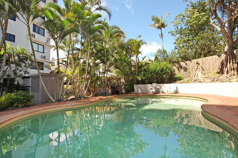 Unit 5, Phoenix Apartments, 1736 David Low Way Coolum Beach, LINEN INCLUDED, 500 Bond - Accommodation Gladstone 1