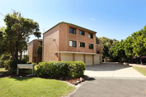 Unit 7, Belander Court, 34 Perry Street Coolum Beach, AIR CONDITIONED, 400 BOND, LINEN SUPPLIED - Accommodation Gladstone 0