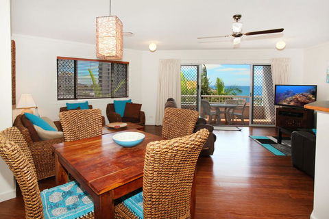Unit 9, Coolum Blueseas Apartments, 59-61 Coolum Tce, Coolum Beach, 400 BOND, LINEN INCLUDED - Accommodation Gladstone 3