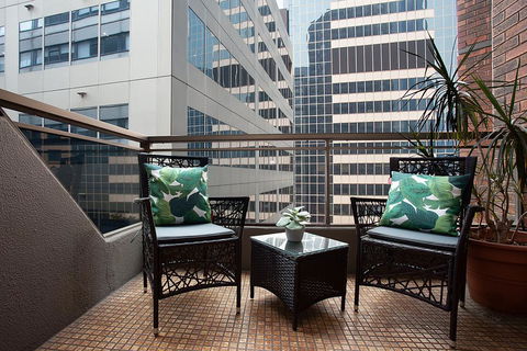 Urban Rest - York St SB - Accommodation Gladstone 1