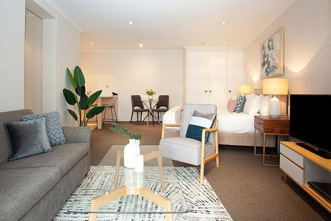 Urban Rest - York St SB - Accommodation Gladstone 3