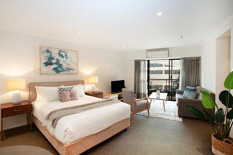 Urban Rest - York St SB - Accommodation Gladstone 0