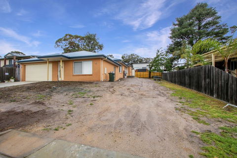 V & V Family Dream Away - Accommodation Gladstone 1
