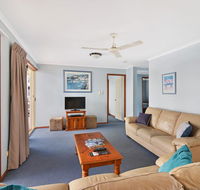 Vaai Moana - 5/10 Oriole Avenue - Accommodation Gladstone