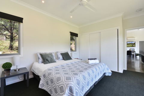 Valle Laguna - Accommodation Gladstone 3