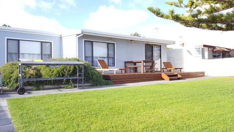 Vandy's Shack At Mount Dutton Bay - Ideal For Couples And Small Families - Accommodation Gladstone 1