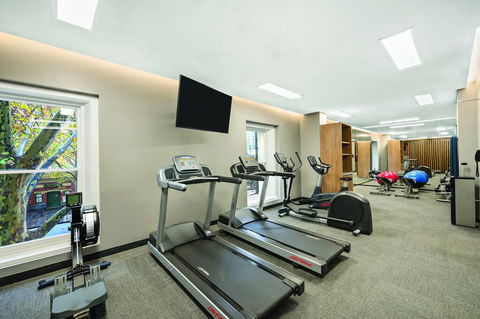 Vibe Hotel Melbourne - Accommodation Gladstone 2