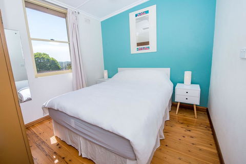 Victor Parade, Unit 3/2 - Accommodation Gladstone 2