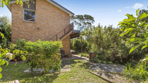 VIEWS AT MCCRAE..... - Accommodation Gladstone 2