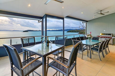 Villa 12 The Edge On Hamilton Island - Accommodation Gladstone 0